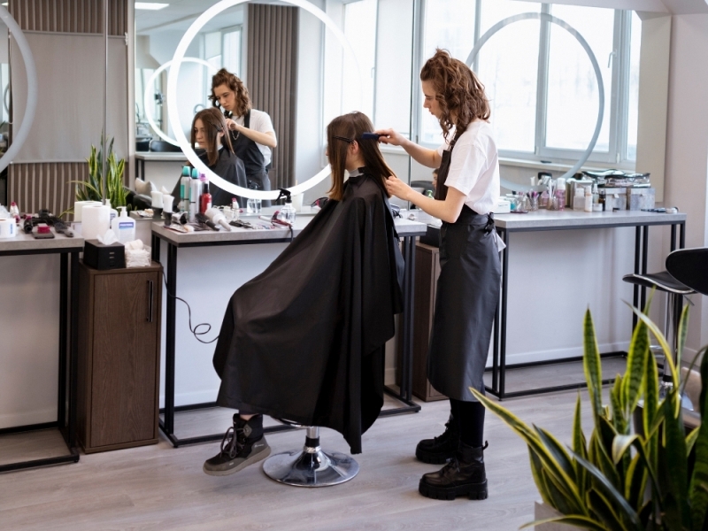 Curso de Estilista Unisex Internacional